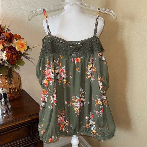 Torrid Off the Shoulder Floral Boho Peasant Blouse Green Floral Blouse 2X - Picture 3 of 4